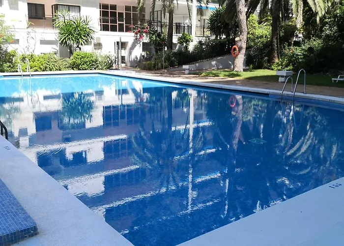 Skol 320c By Completely شقة ماربيا